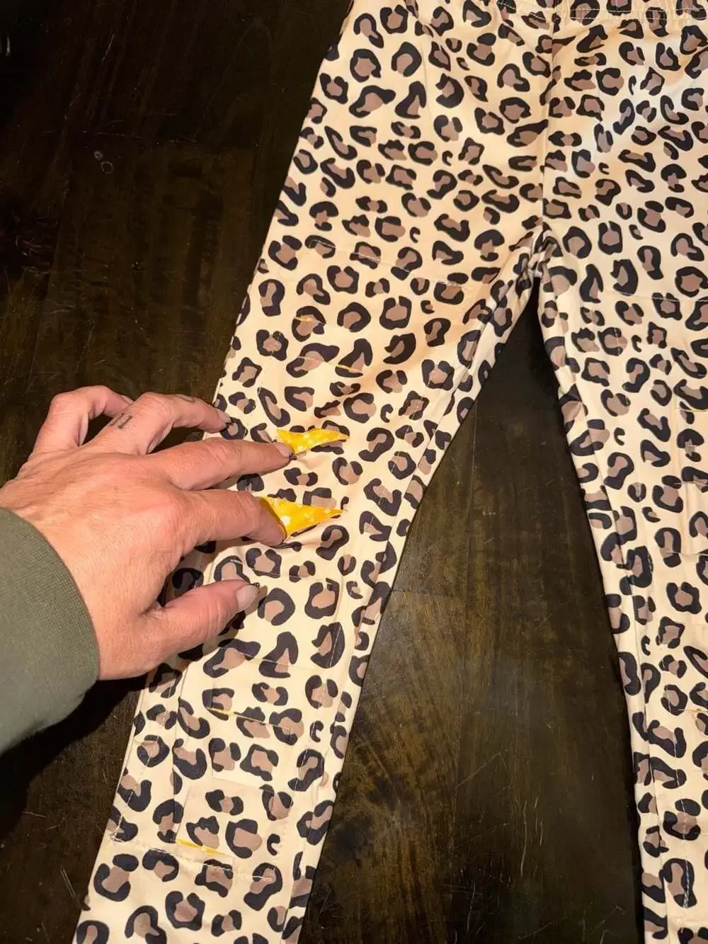 It's Fall Y'all Leopard Pumpkin Bleached Top and Leopard Leggings Size L (5)